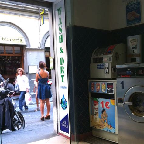 florence italy laundromat